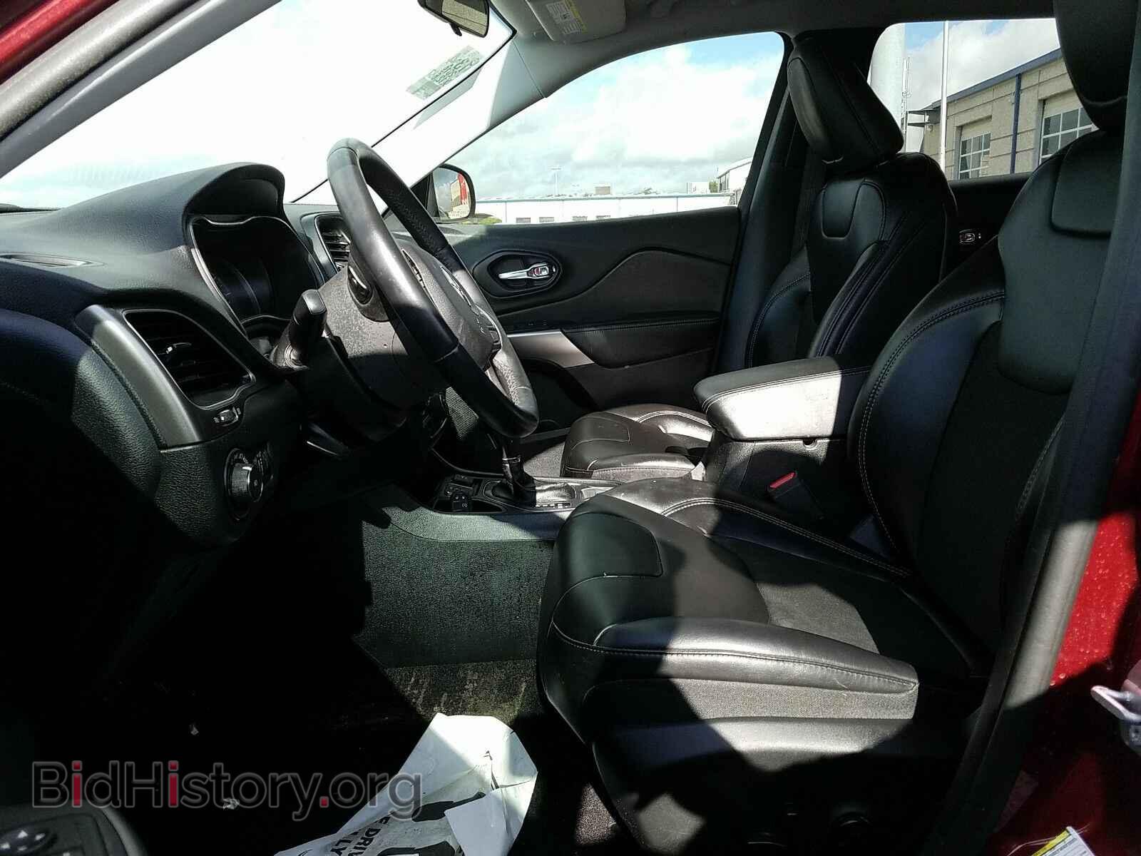 2019 Jeep Cherokee - VIN: 1C4PJLLB4KD109972 - Фото 3