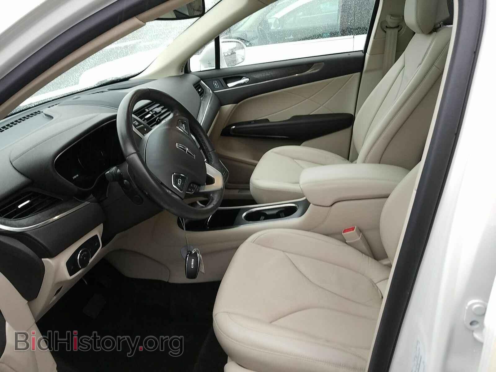 2017 Lincoln MKC - VIN: 5LMCJ3D95HUL13899 - Фото 3