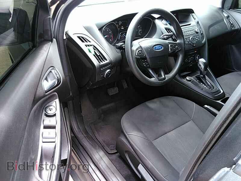 2016 Ford Focus - VIN: 1FADP3F27GL312306 - Photo 3