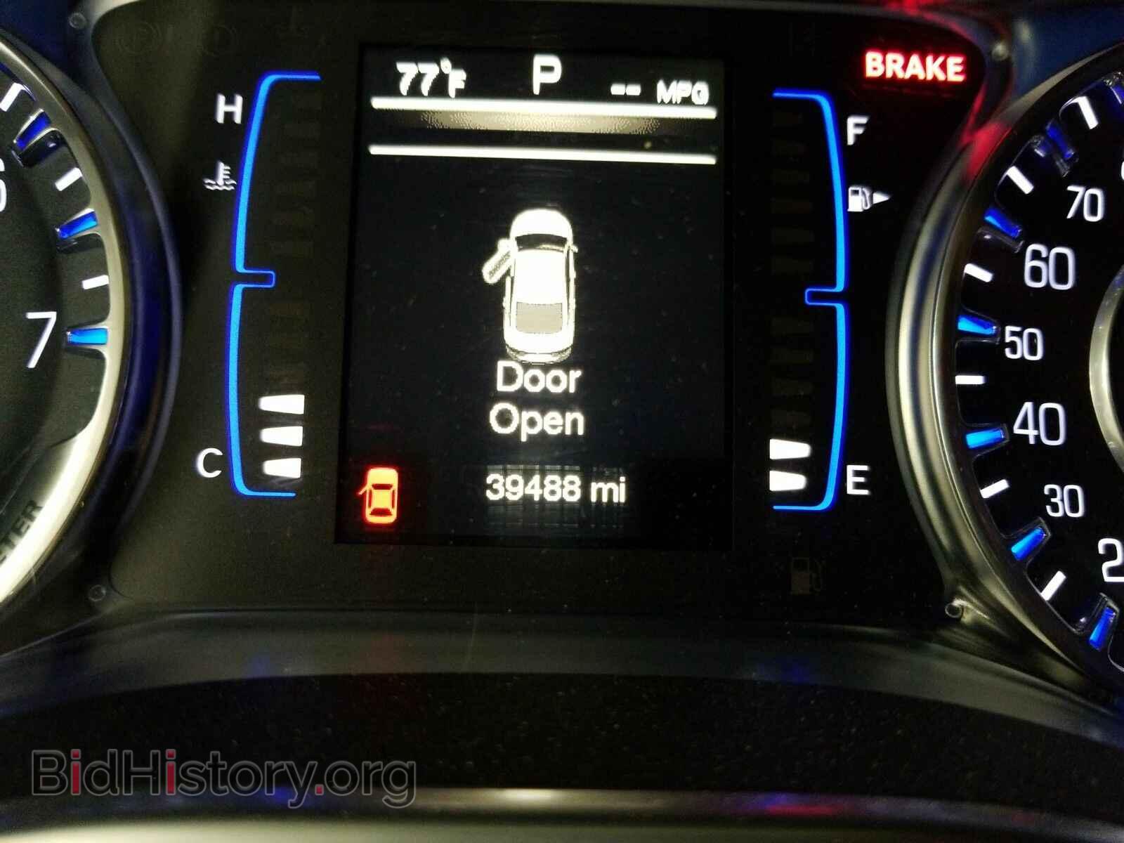2016 Chrysler 200 - VIN: 1C3CCCAB2GN123032 - Фото 5