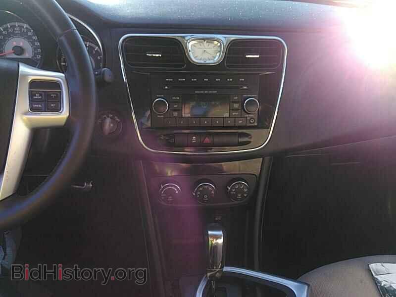 2013 Chrysler 200 - VIN: 1C3CCBBB5DN612528 - Фото 4