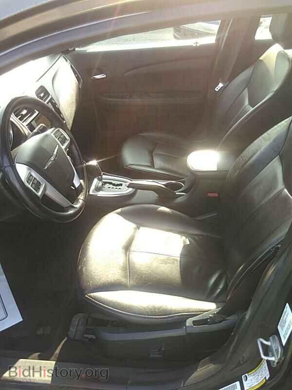2014 Chrysler 200 - VIN: 1C3CCBCG1EN180063 - Фото 3