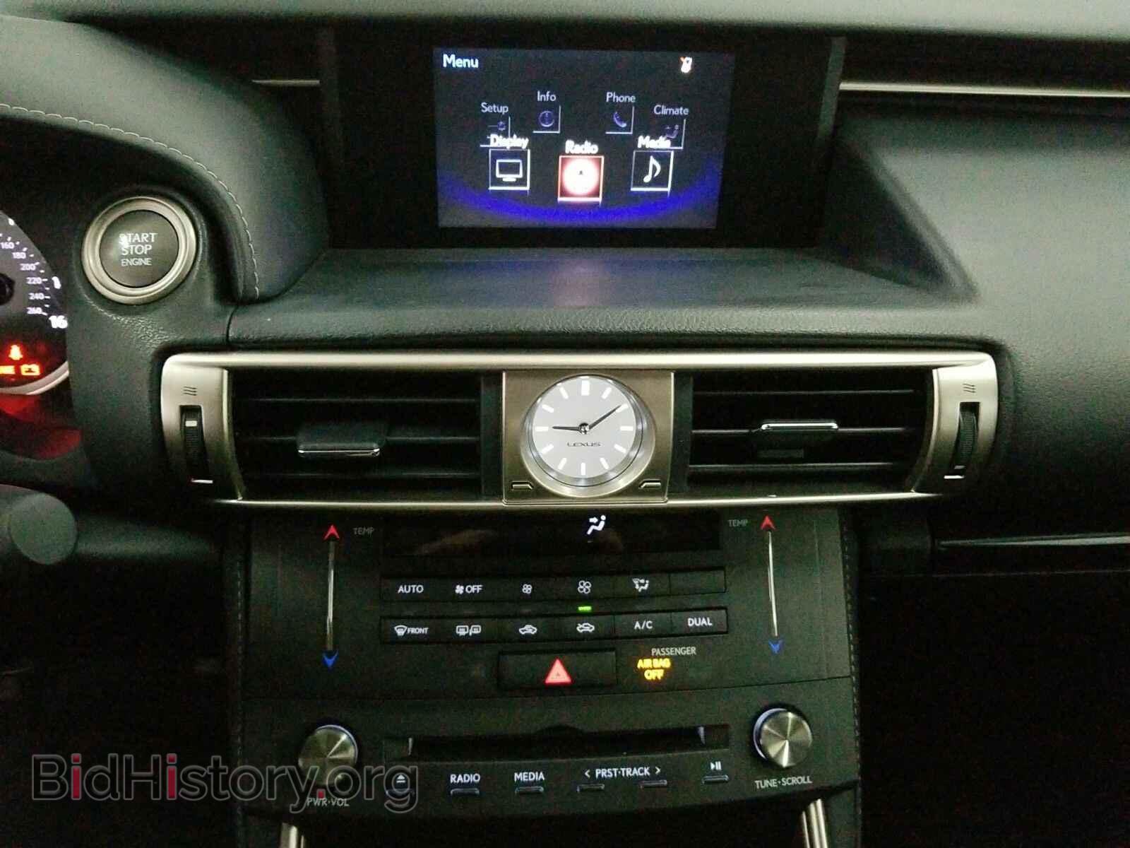 2016 Lexus IS 200t - VIN: JTHBA1D20G5025595 - Фото 11