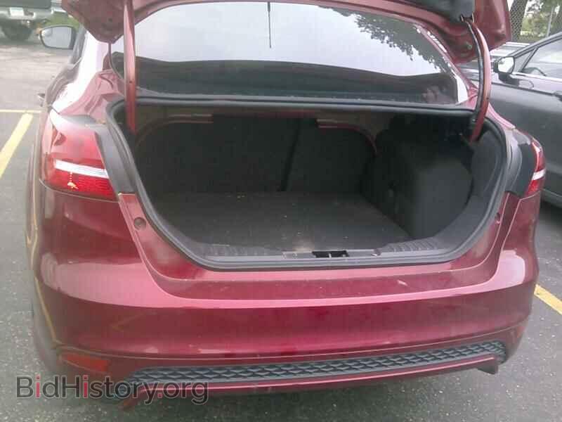 2016 Ford Focus - VIN: 1FADP3F22GL209035 - Photo 7