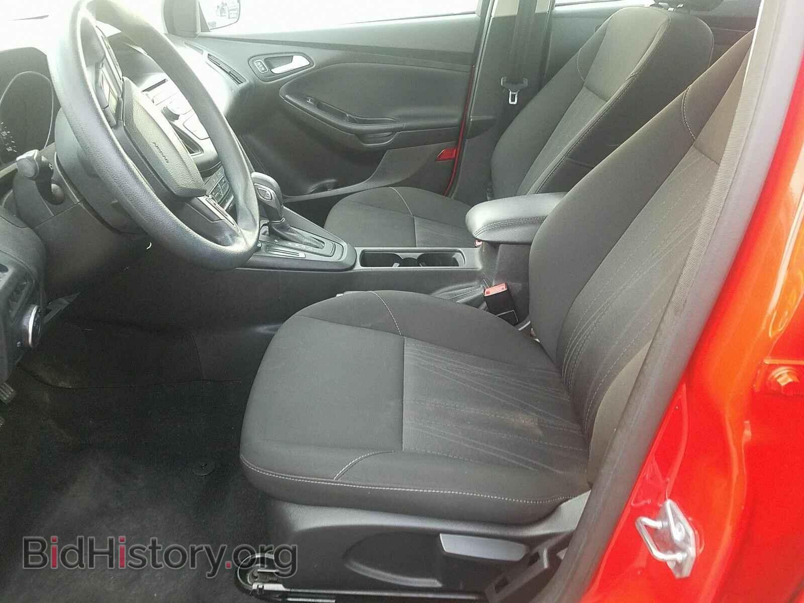2017 Ford Focus - VIN: 1FADP3F25HL248638 - Фото 3