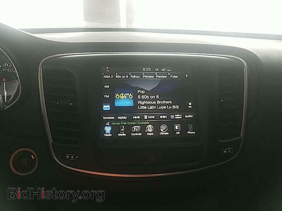 2016 Chrysler 200 - VIN: 1C3CCCAB2GN157262 - Photo 4
