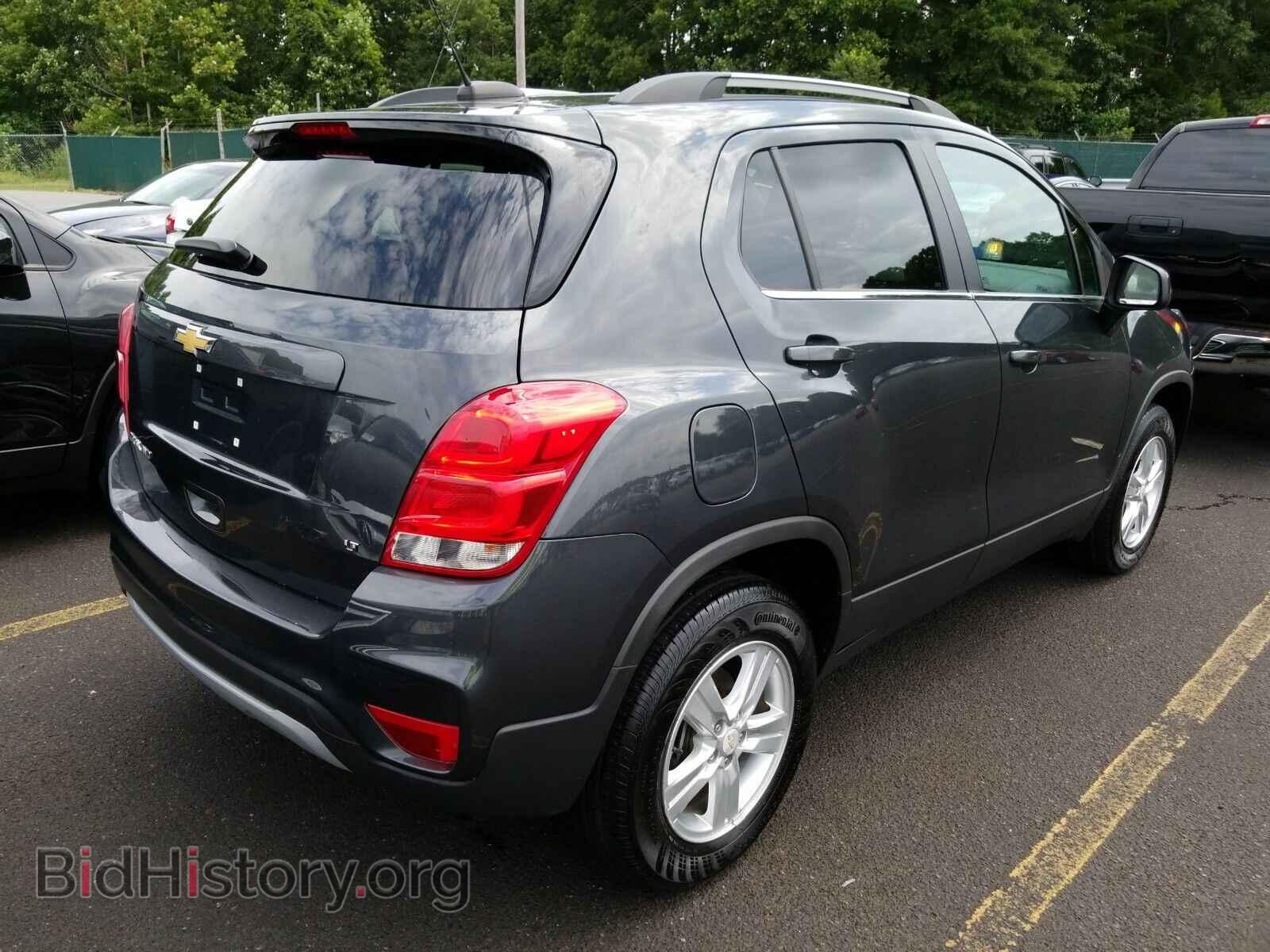 2017 Chevrolet Trax - VIN: 3GNCJPSB3HL266314 - Фото 2