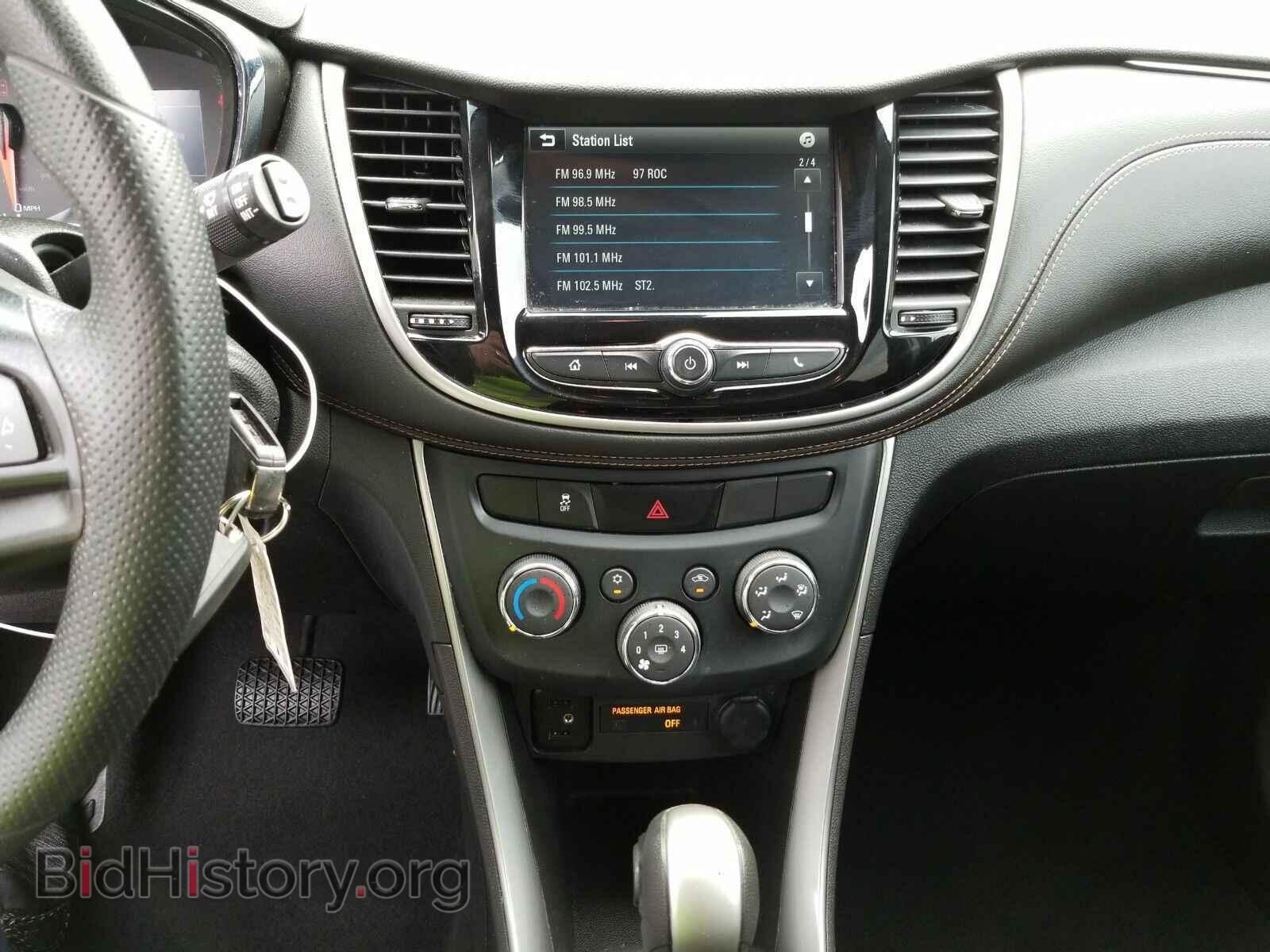 2017 Chevrolet Trax - VIN: 3GNCJPSB3HL266314 - Фото 4