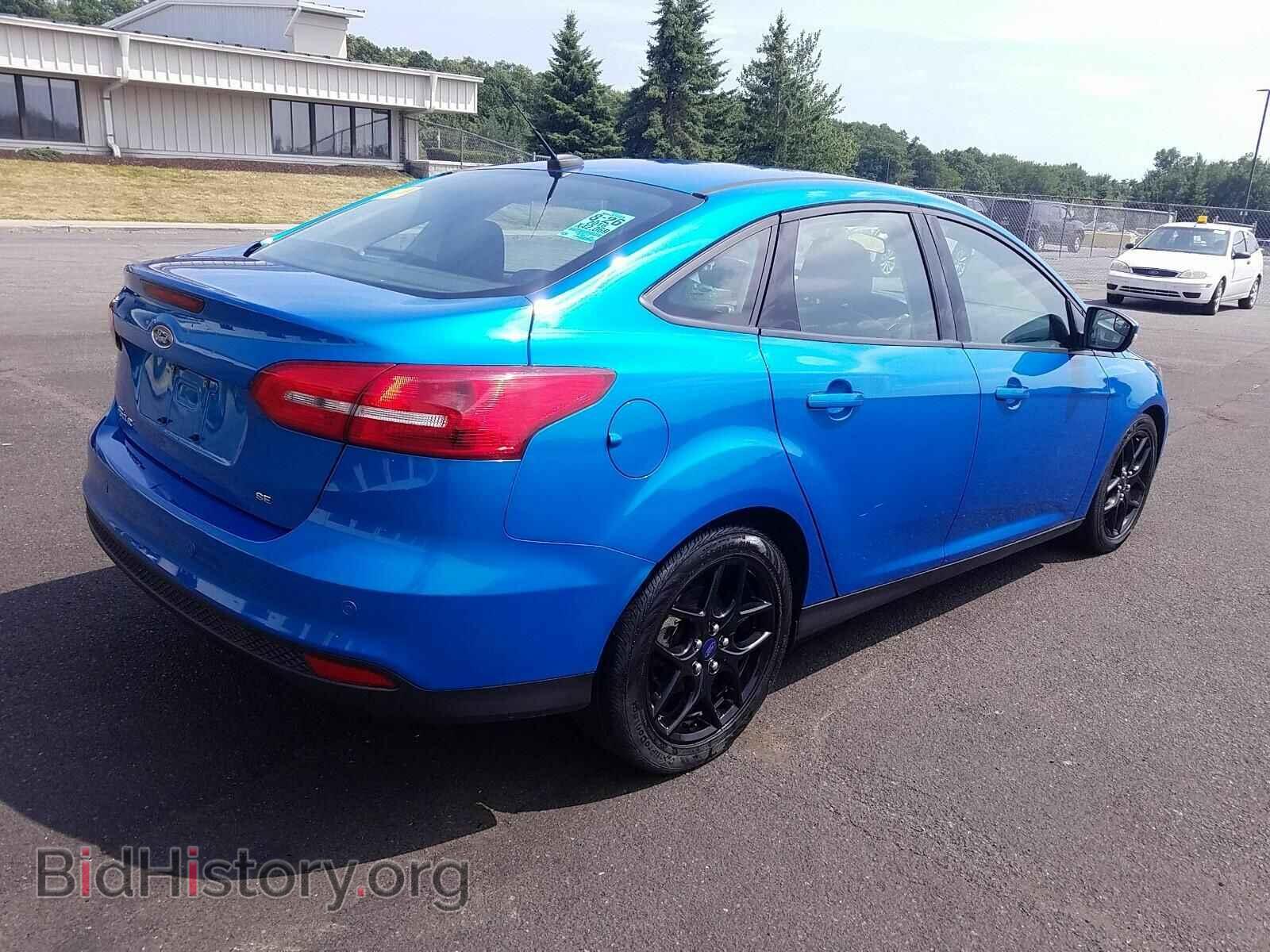 2016 Ford Focus - VIN: 1FADP3F28GL240497 - Photo 2