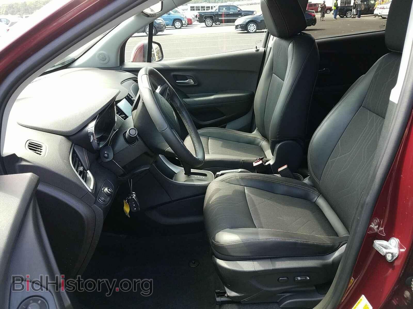 2017 Chevrolet Trax - VIN: 3GNCJLSB3HL260912 - Фото 3