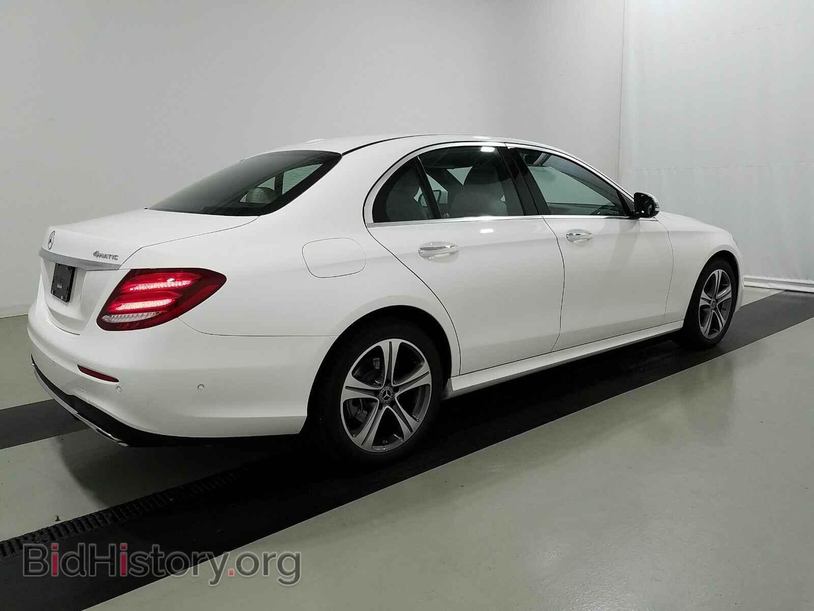 2018 Mercedes-Benz E-Class - VIN: WDDZF4KB7JA477604 - Фото 2