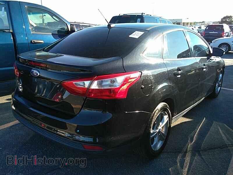 2013 Ford Focus - VIN: 1FADP3F22DL138687 - Фото 2
