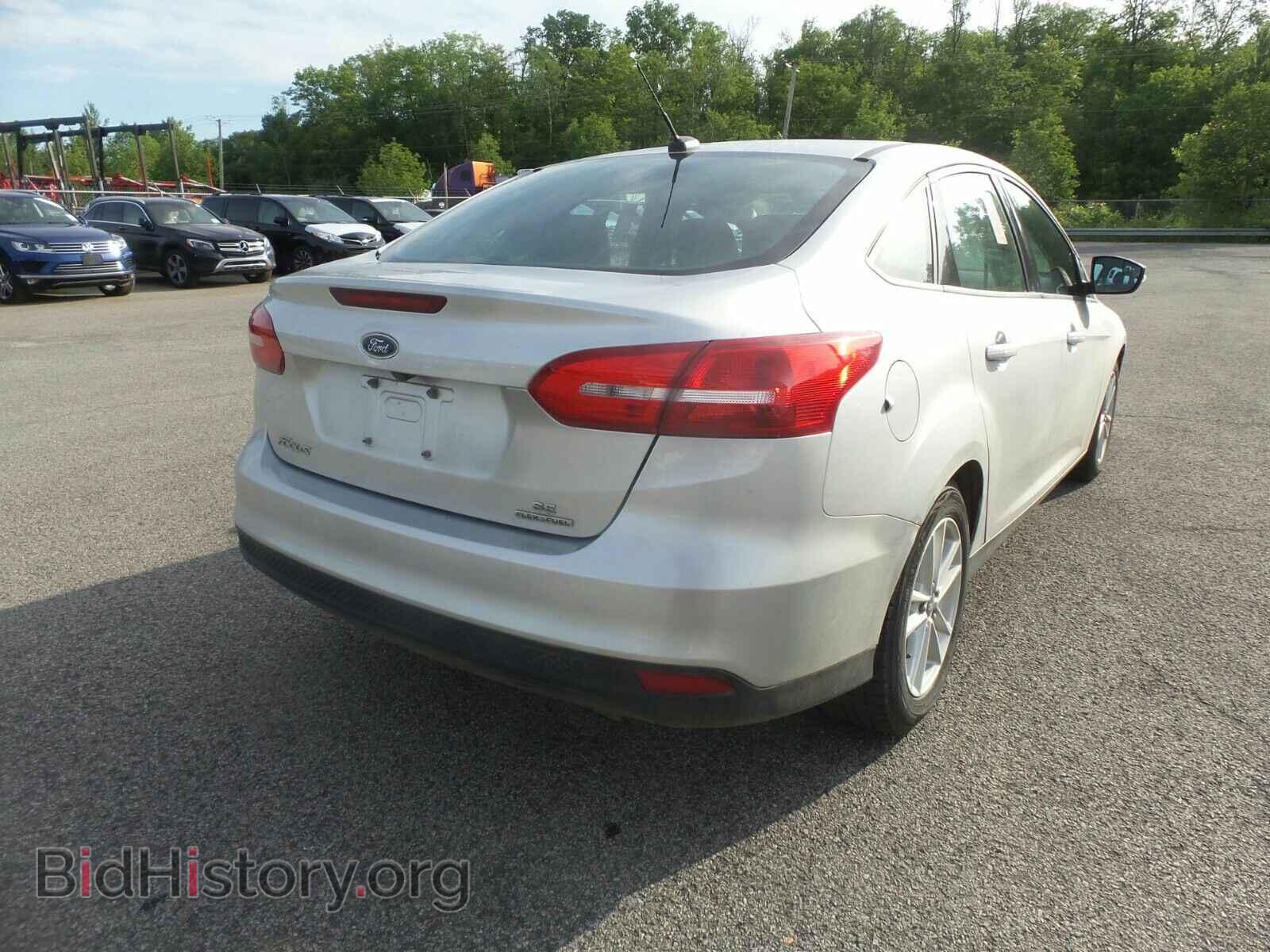 2015 Ford Focus - VIN: 1FADP3F20FL271841 - Photo 2