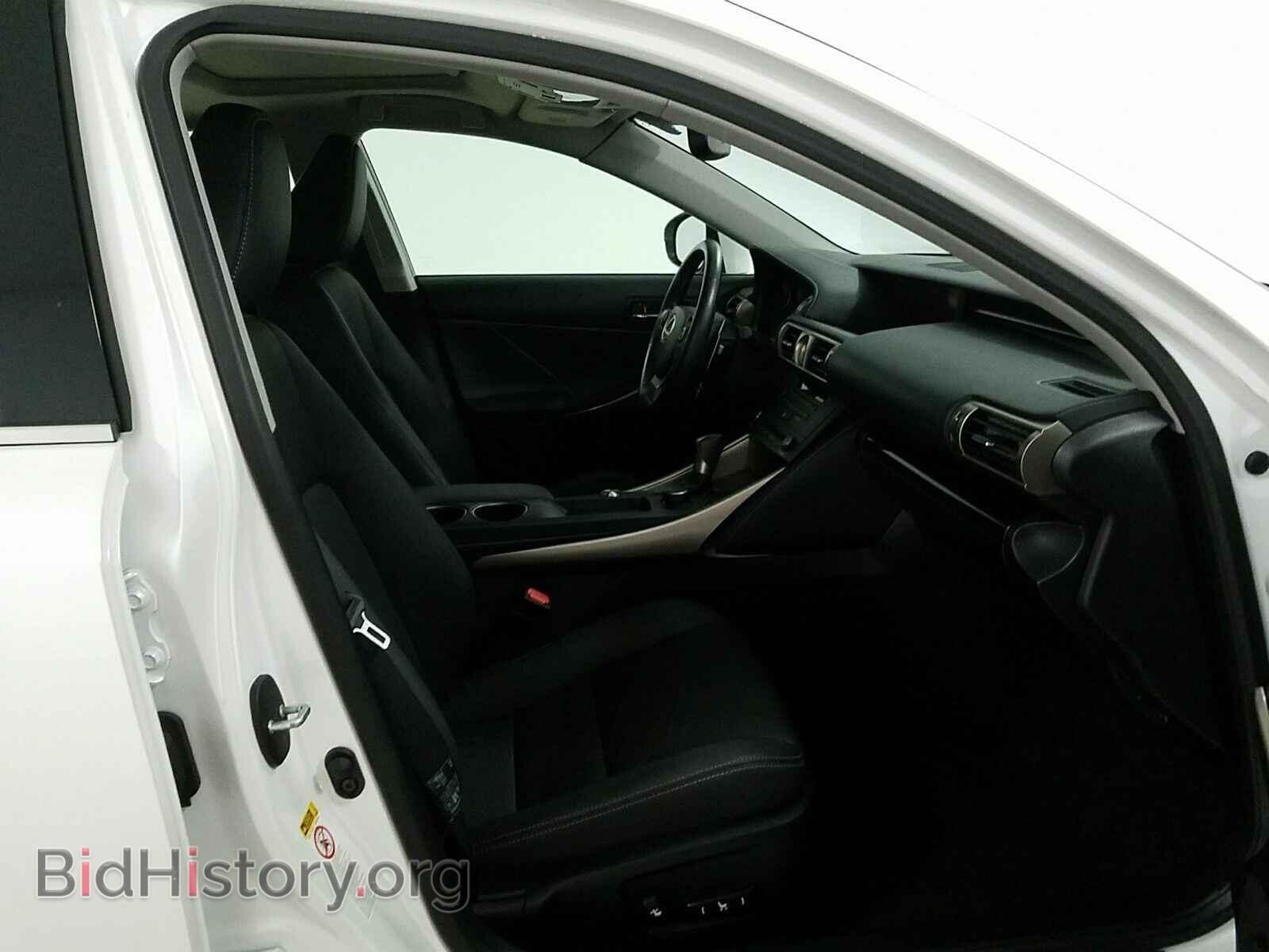 2016 Lexus IS 200t - VIN: JTHBA1D25G5018383 - Фото 8