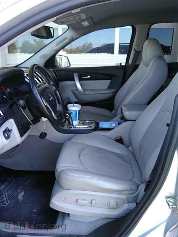 2010 GMC Acadia - VIN: 1GKLVNED3AJ162454 - Фото 3