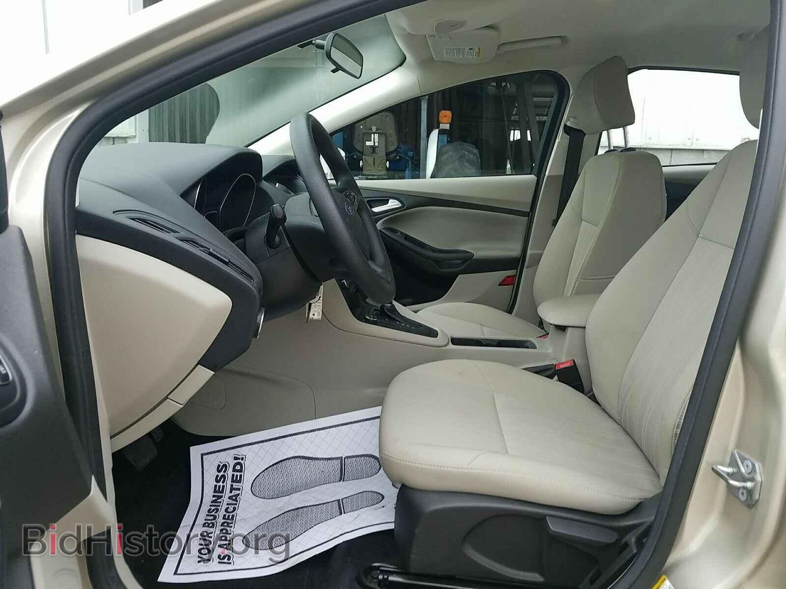 2017 Ford Focus - VIN: 1FADP3F27HL274819 - Фото 3