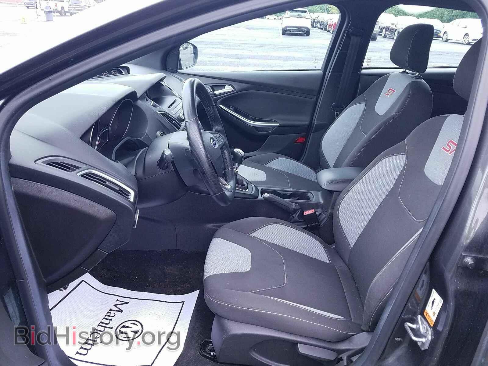 2016 Ford Focus - VIN: 1FADP3L96GL273385 - Photo 3