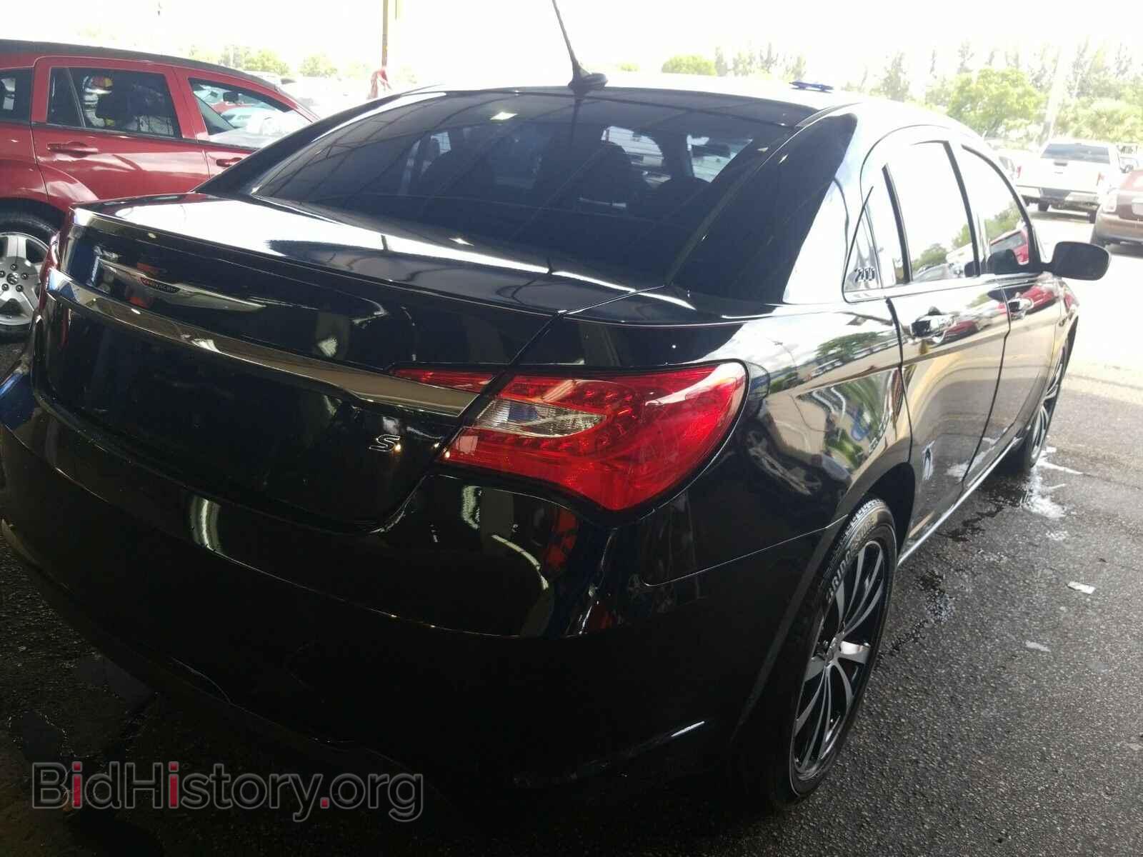 2014 Chrysler 200 - VIN: 1C3CCBBB2EN107399 - Фото 2