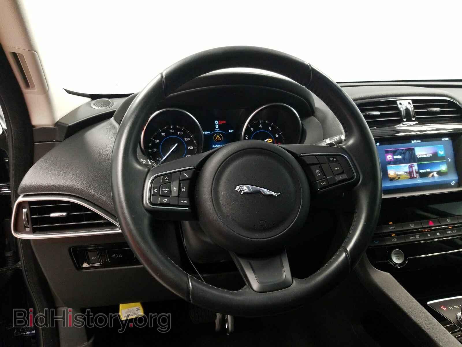 2017 Jaguar F-PACE - VIN: SADCJ2BVXHA061896 - Фото 10