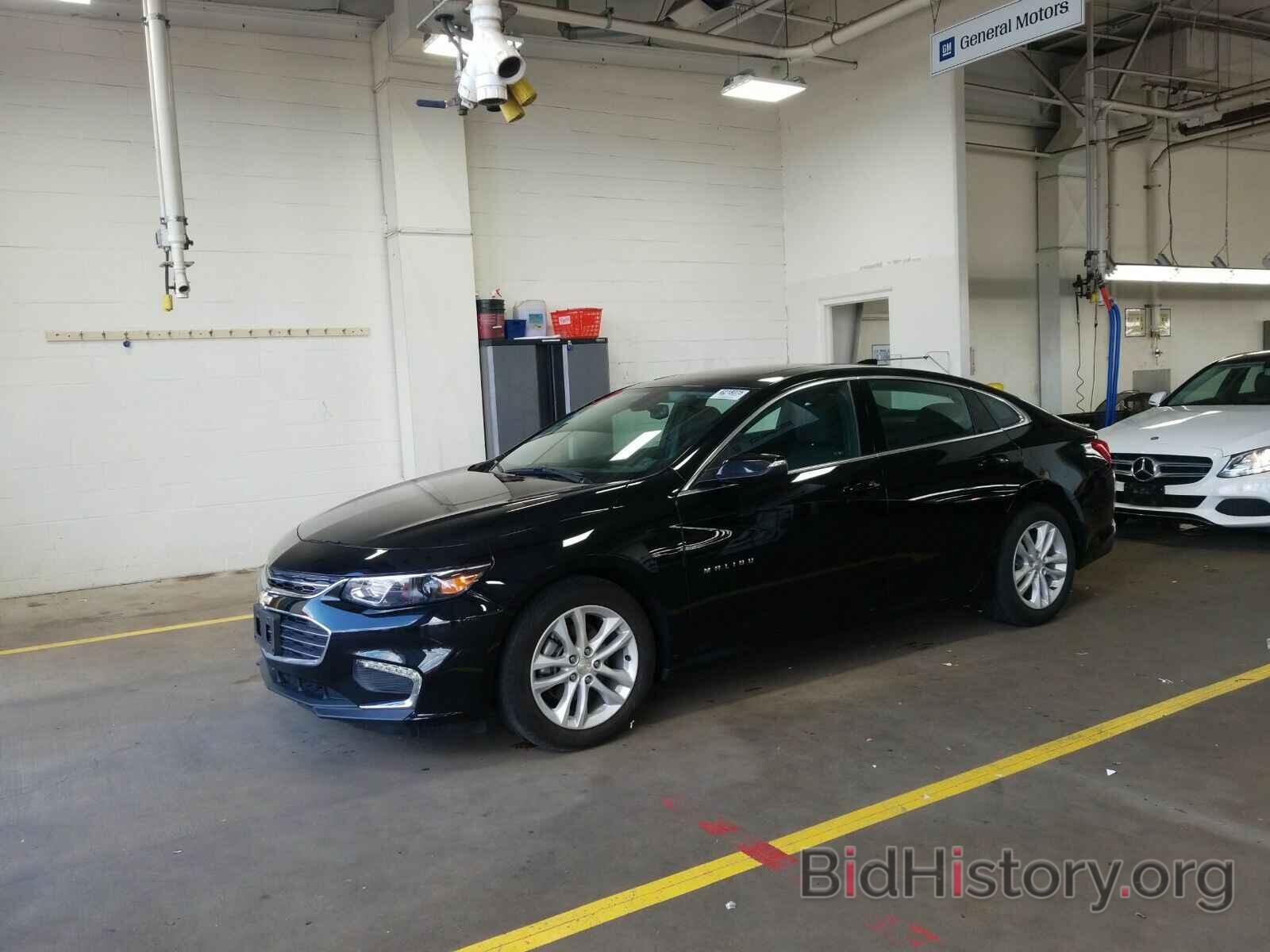 Photo 1G1ZE5ST4HF193381 - Chevrolet Malibu 2017