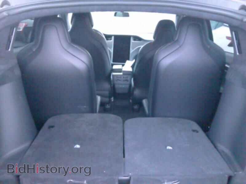 2018 Tesla Model X - VIN: 5YJXCBE24JF102545 - Photo 7