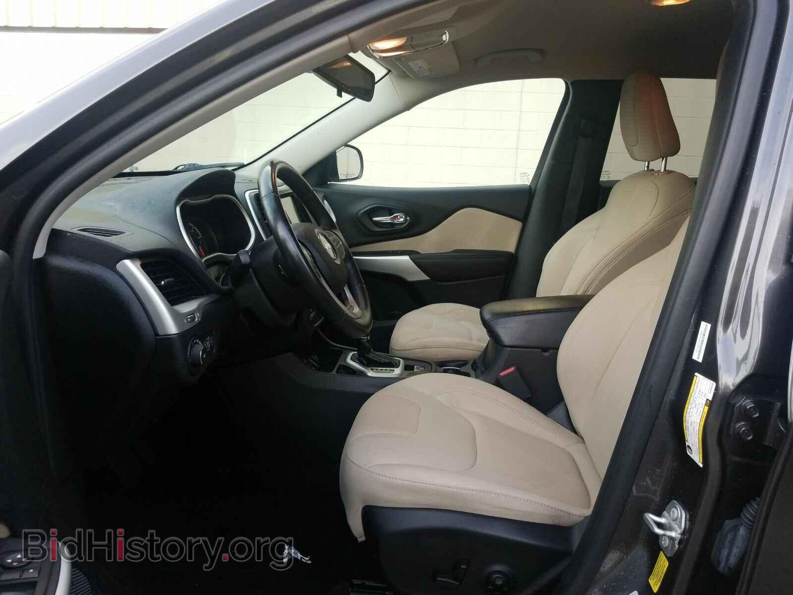 2017 Jeep Cherokee - VIN: 1C4PJLCB4HW585233 - Фото 3