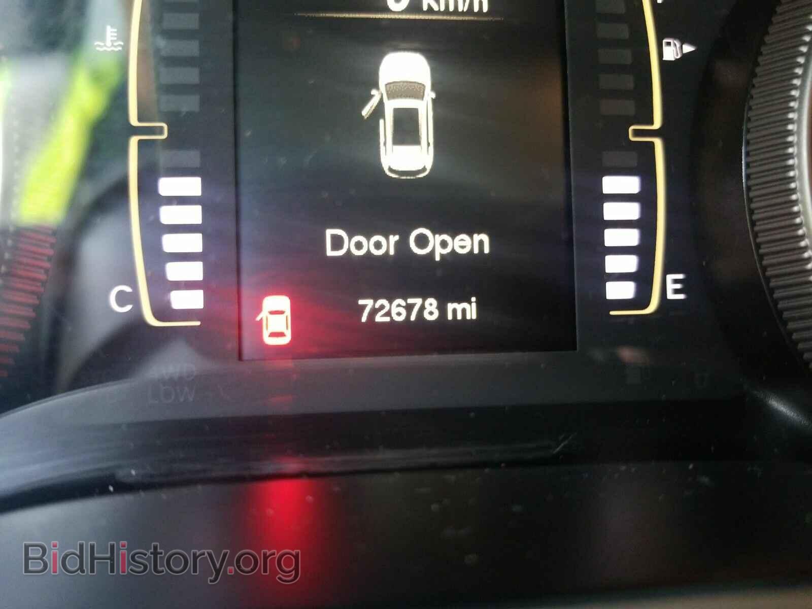 2017 Jeep Cherokee - VIN: 1C4PJLCB4HW585233 - Фото 5