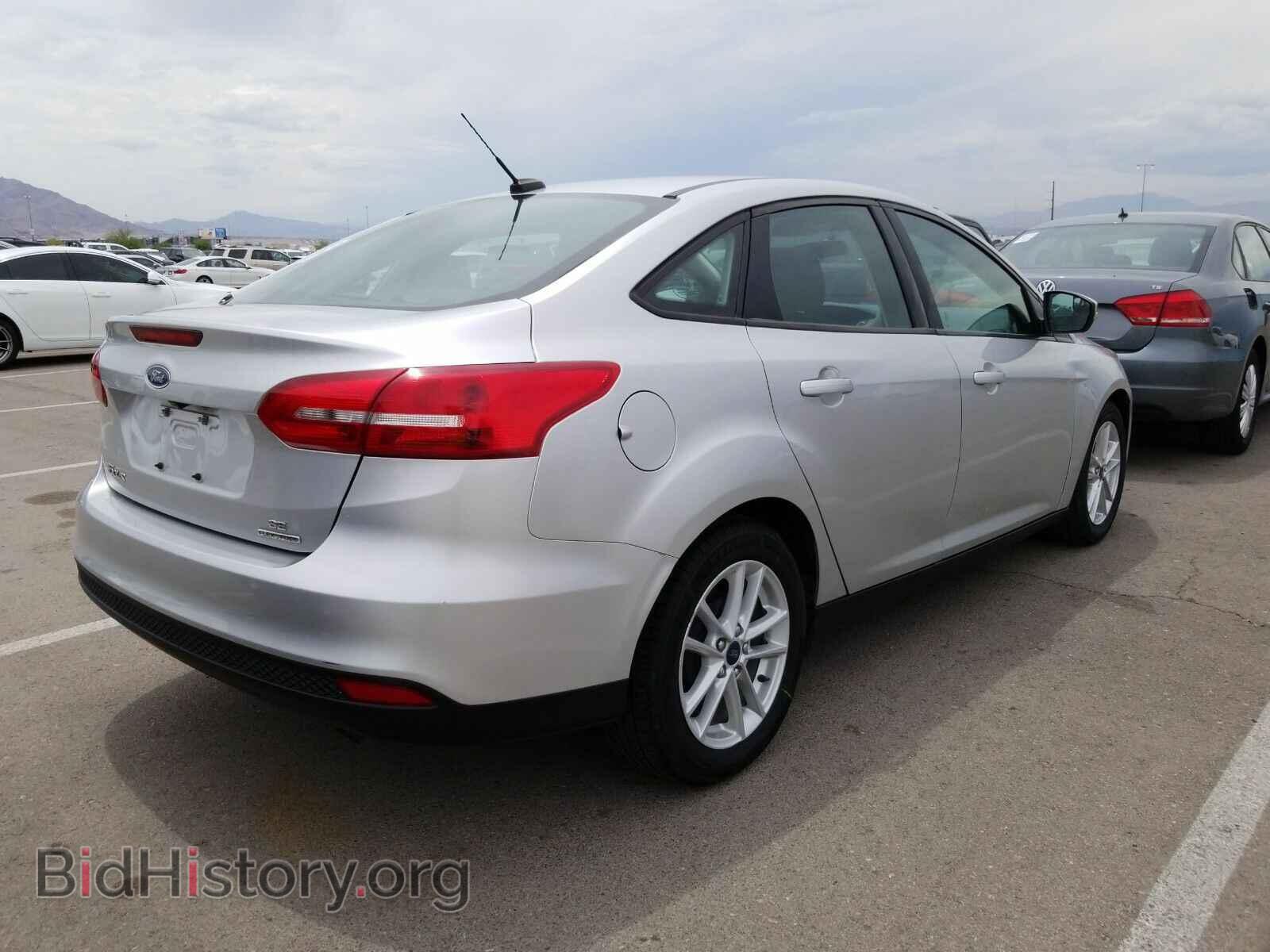 2016 Ford Focus - VIN: 1FADP3F28GL352295 - Photo 2