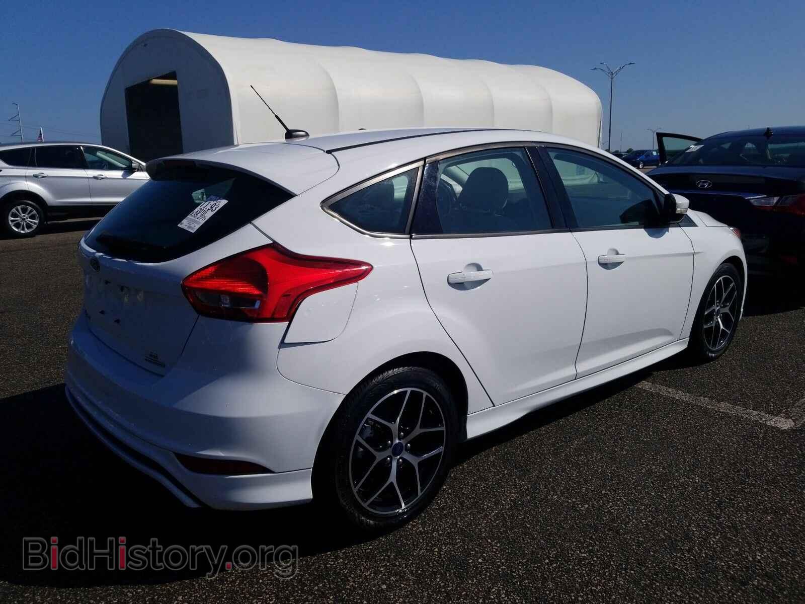 2016 Ford Focus - VIN: 1FADP3K2XGL287875 - Photo 2