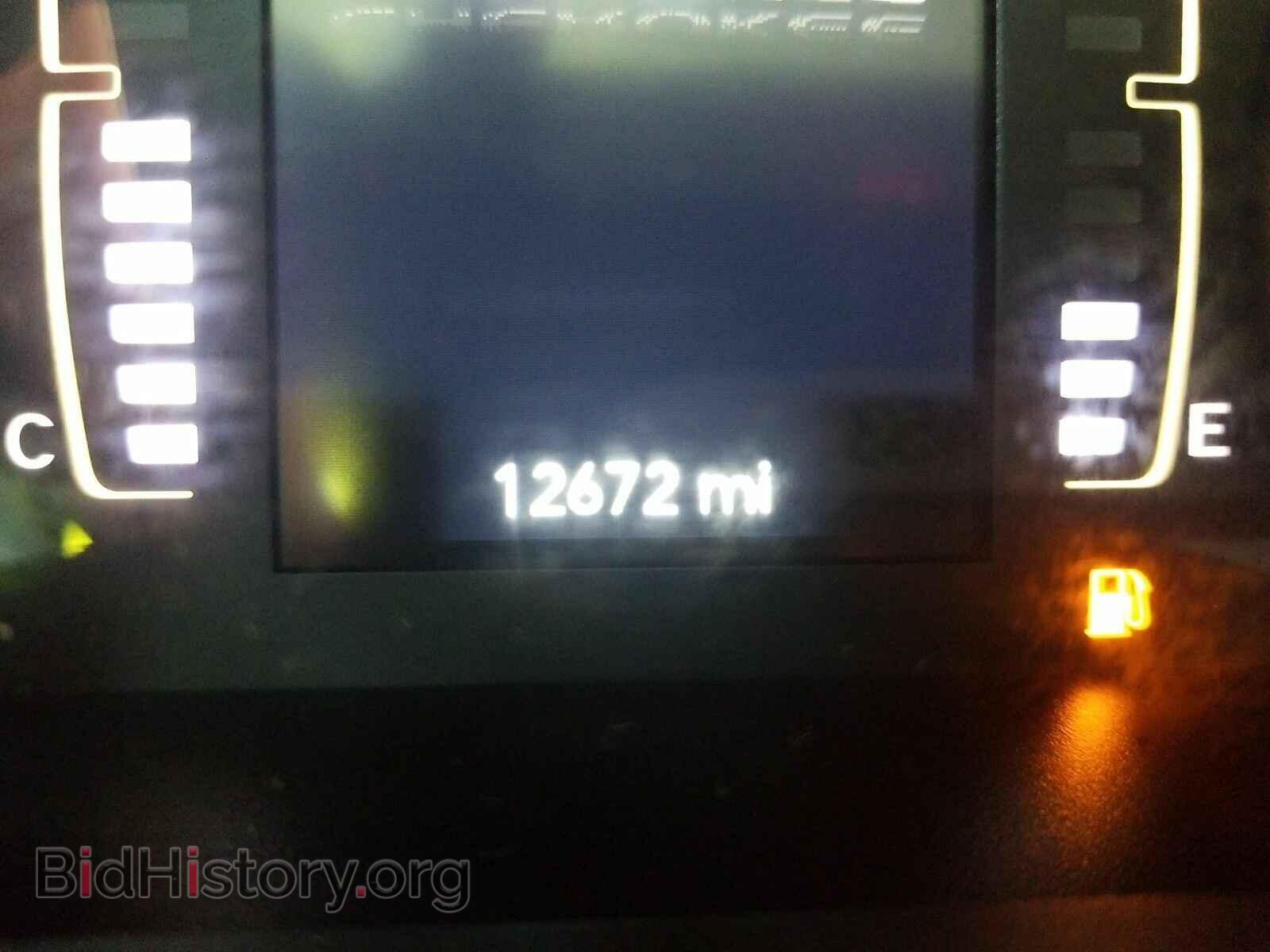 2019 Jeep Cherokee - VIN: 1C4PJLLB0KD204111 - Photo 5