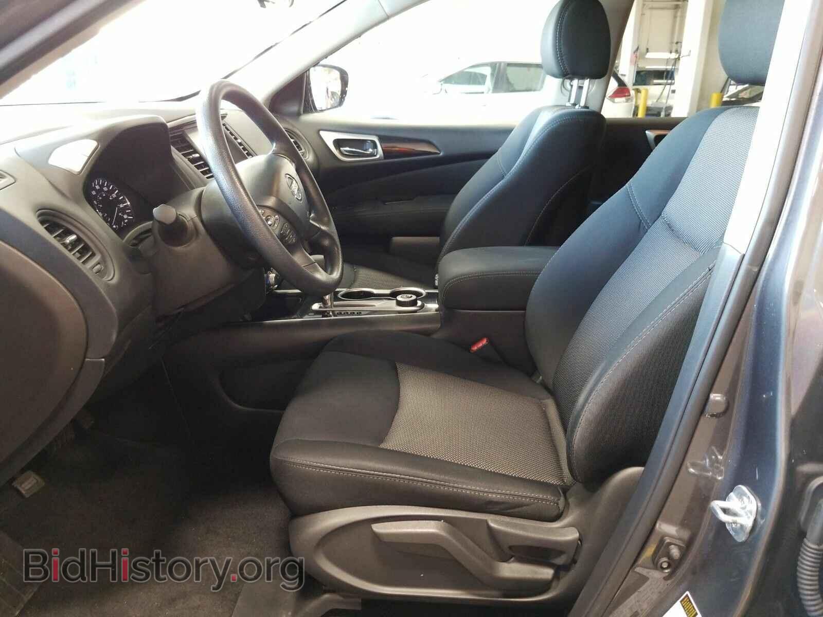 2017 Nissan Pathfinder - VIN: 5N1DR2MM3HC625384 - Фото 3