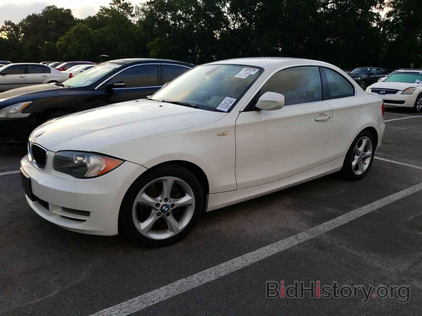 Photo WBAUP7C52BVP21906 - BMW 1 Series 2011