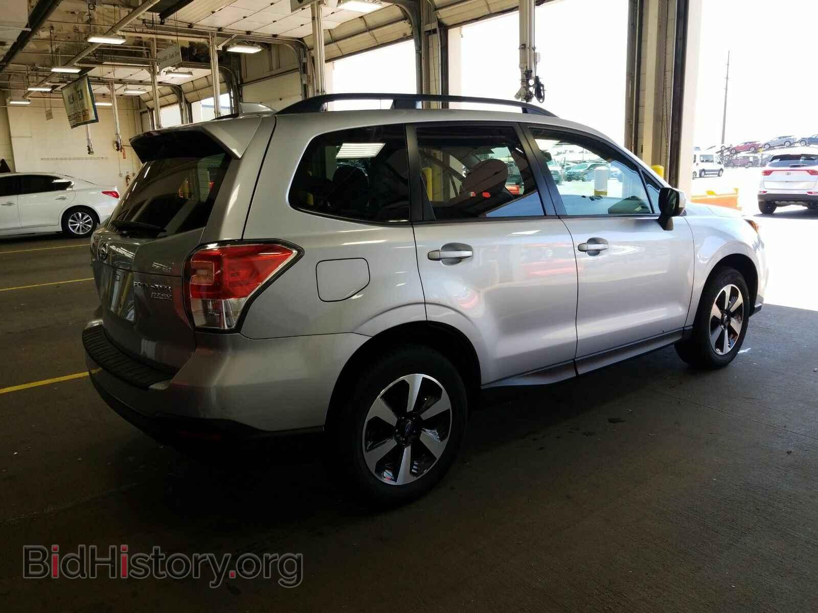 2017 Subaru Forester - VIN: JF2SJAEC4HH482775 - Фото 2