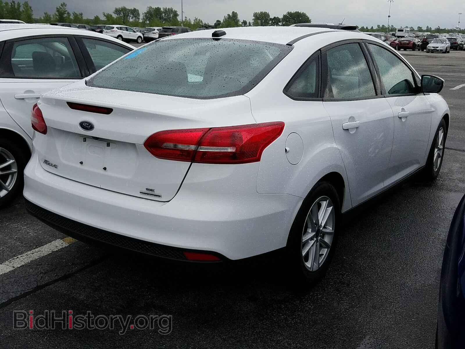 2016 Ford Focus - VIN: 1FADP3F23GL359266 - Photo 2
