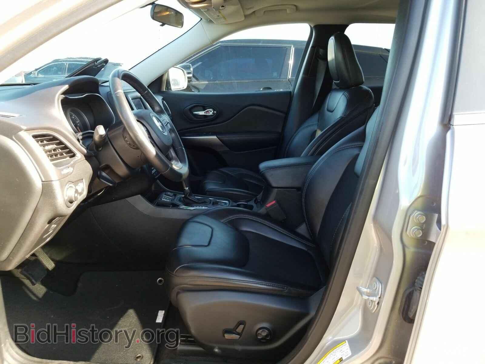 2019 Jeep Cherokee - VIN: 1C4PJLLB7KD184777 - Фото 3