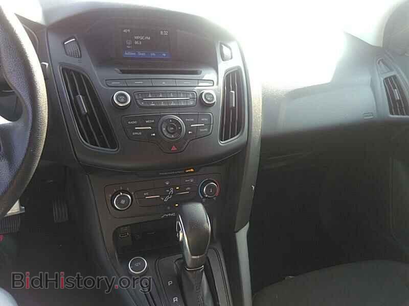 2017 Ford Focus - VIN: 1FADP3F25HL285530 - Фото 4