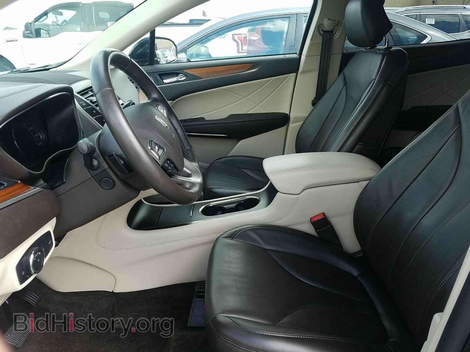 2018 Lincoln MKC - VIN: 5LMCJ2C96JUL21723 - Photo 3