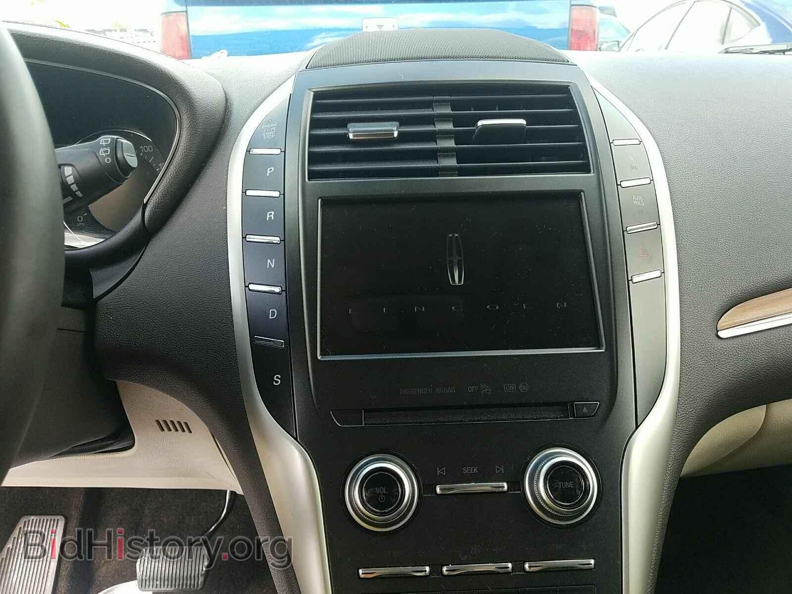 2018 Lincoln MKC - VIN: 5LMCJ2C96JUL21723 - Photo 4