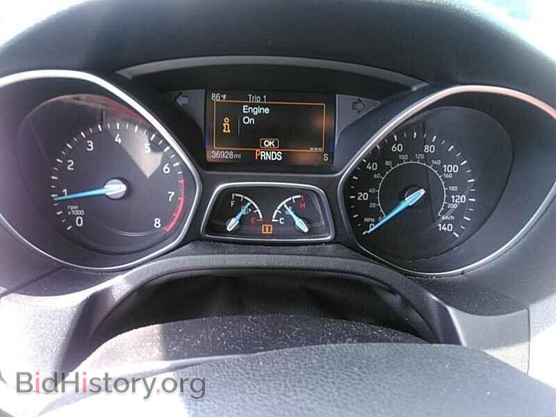 2017 Ford Focus - VIN: 1FADP3M24HL249041 - Фото 5