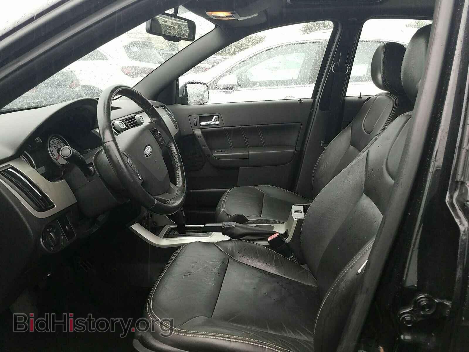 2009 Ford Focus - VIN: 1FAHP37N29W106645 - Фото 3