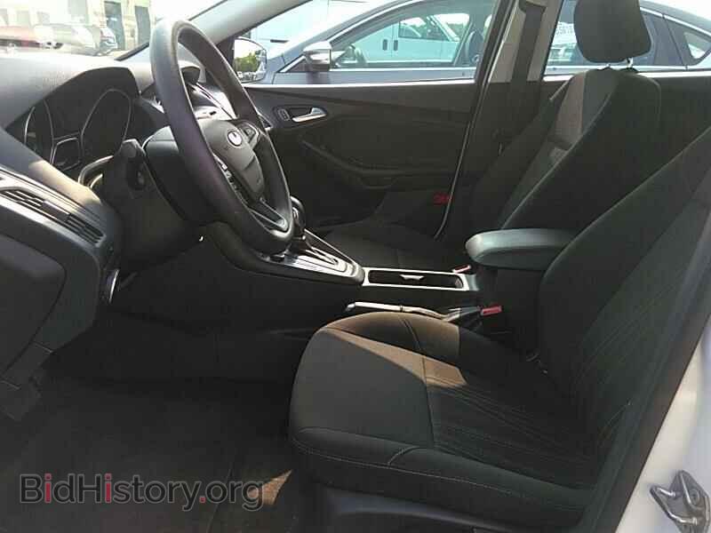 2017 Ford Focus - VIN: 1FADP3F28HL308816 - Фото 3