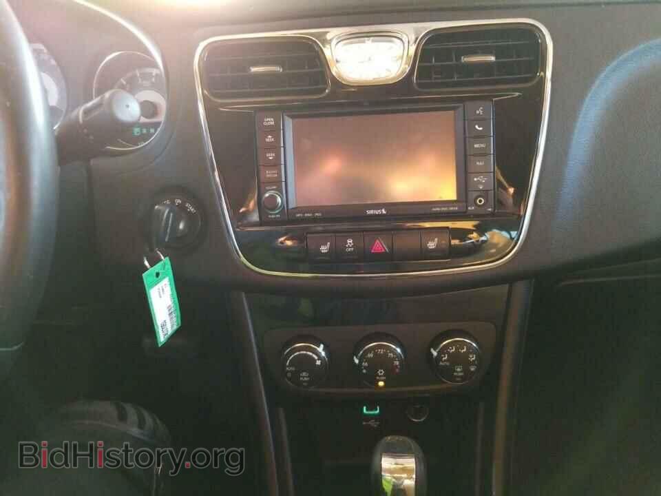 2012 Chrysler 200 - VIN: 1C3CCBCB5CN107053 - Фото 4