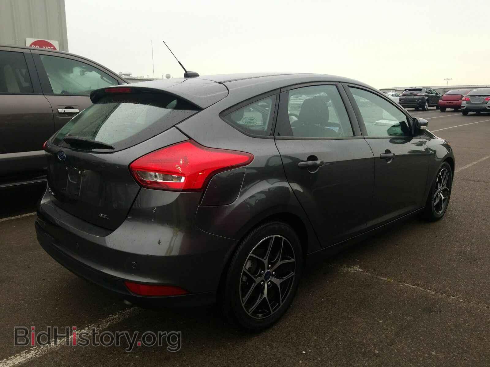 2017 Ford Focus - VIN: 1FADP3M25HL225511 - Photo 2