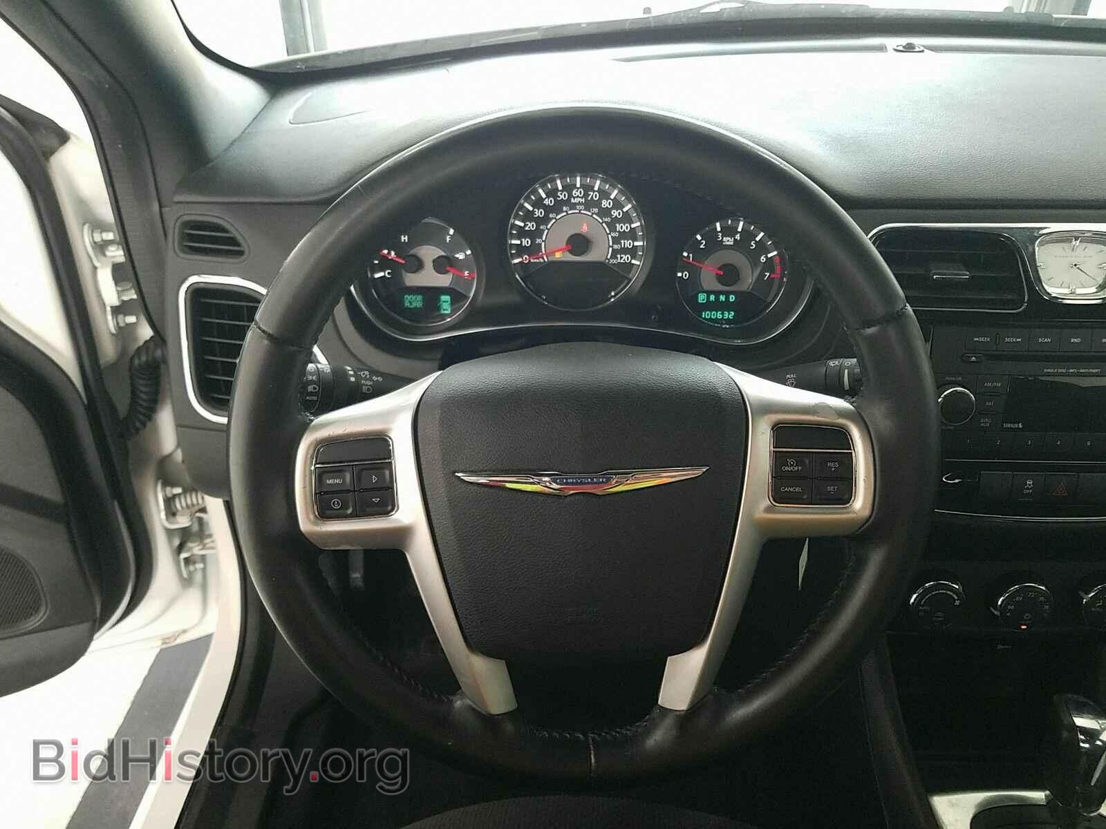 2014 Chrysler 200 - VIN: 1C3CCBBG9EN236655 - Фото 10