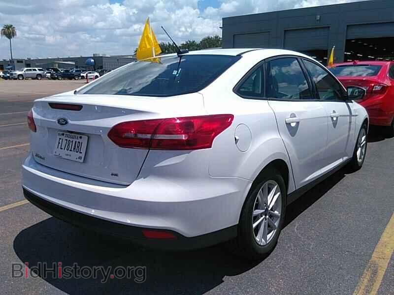 2017 Ford Focus - VIN: 1FADP3F25HL300043 - Фото 2