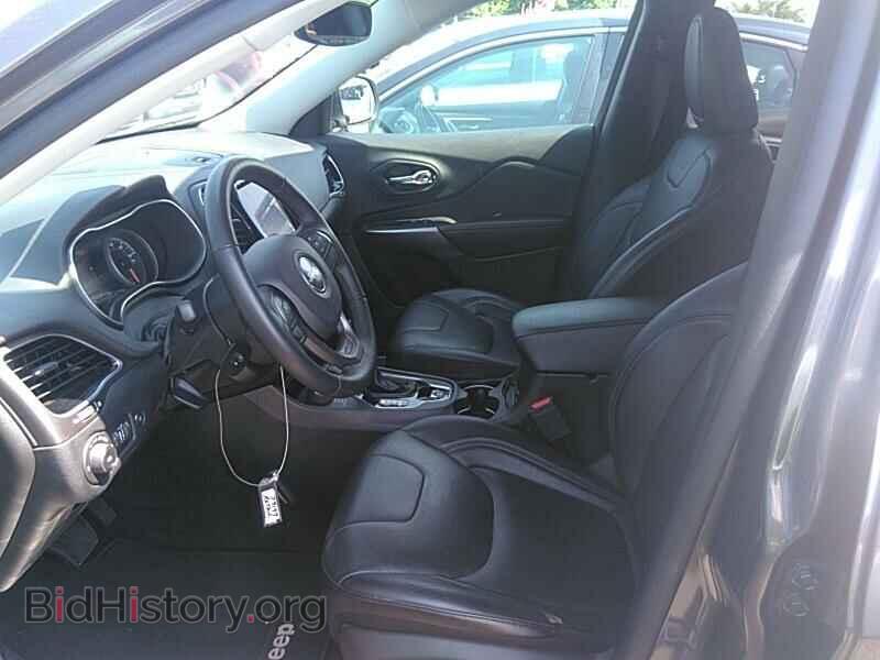 2019 Jeep Cherokee - VIN: 1C4PJMDX2KD165523 - Фото 3