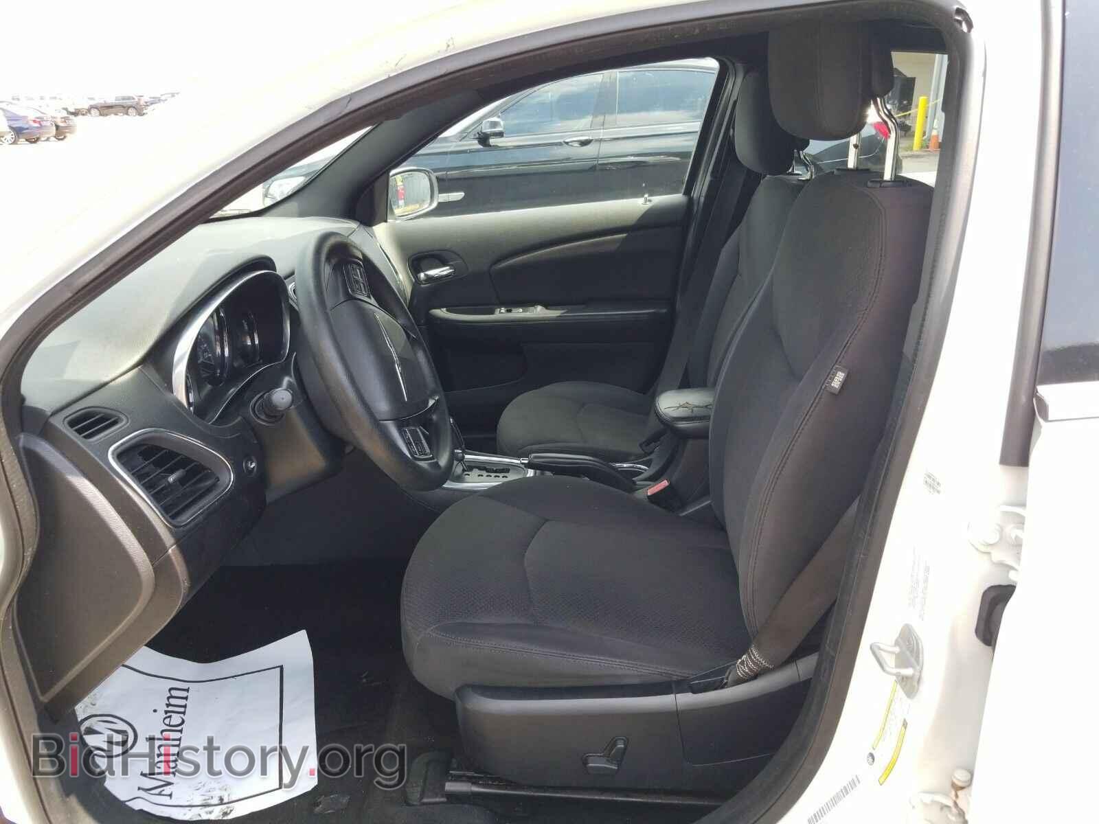 2013 Chrysler 200 - VIN: 1C3CCBAG0DN743153 - Фото 3