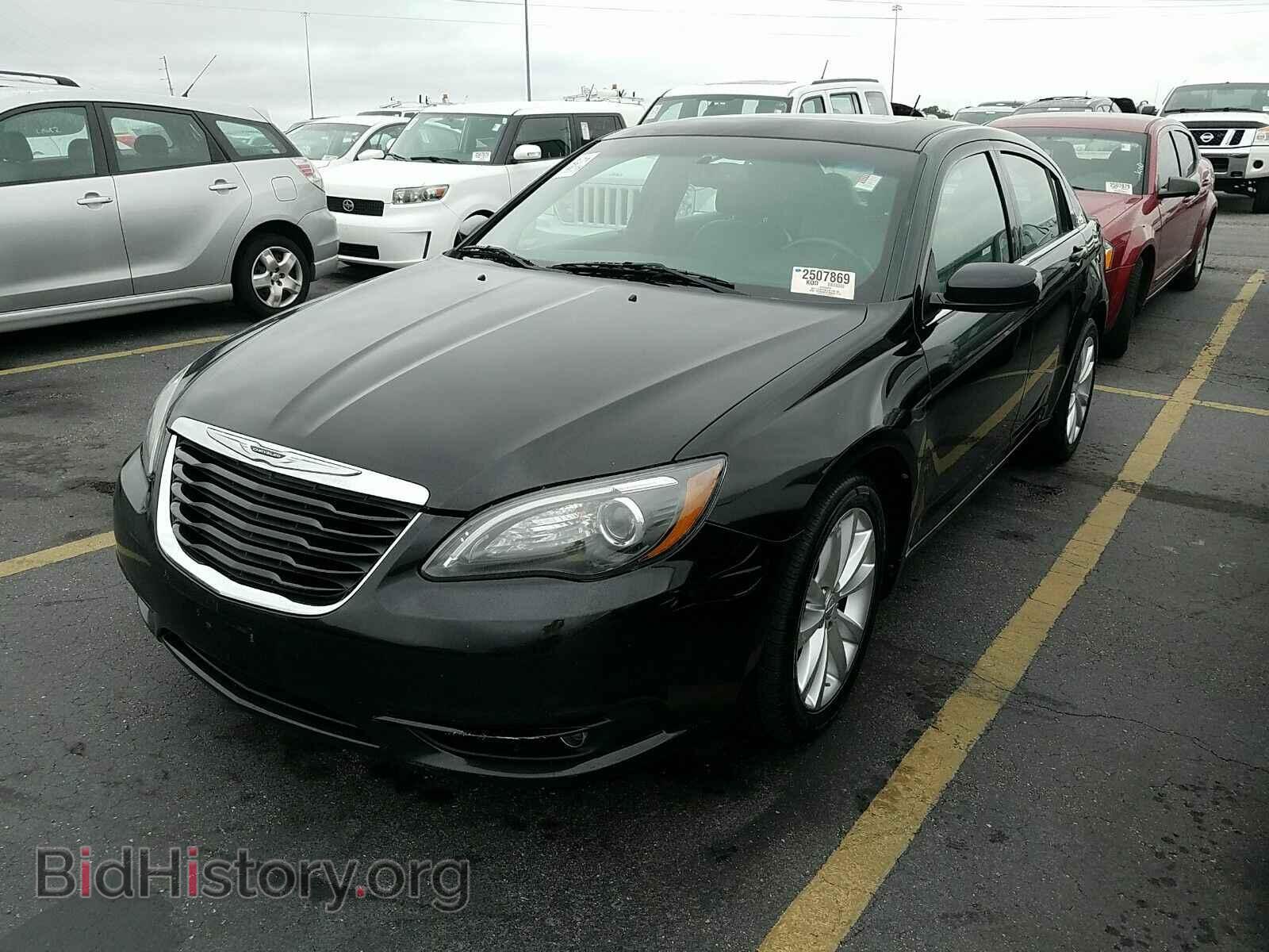 Фотография 1C3BC8FG2BN567114 - Chrysler 200 2011
