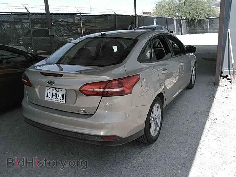 2016 Ford Focus - VIN: 1FADP3F28GL383336 - Photo 2