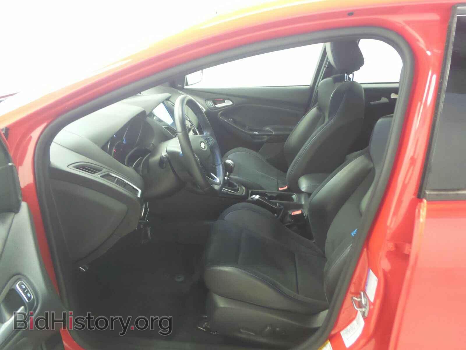 2018 Ford Focus - VIN: WF0DP3TH8J4127666 - Фото 3